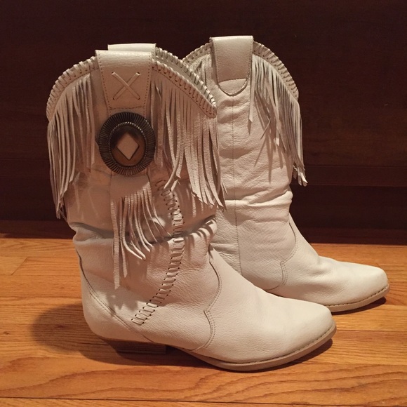 Shoes - FINAL! White western cowboy boots with fringe